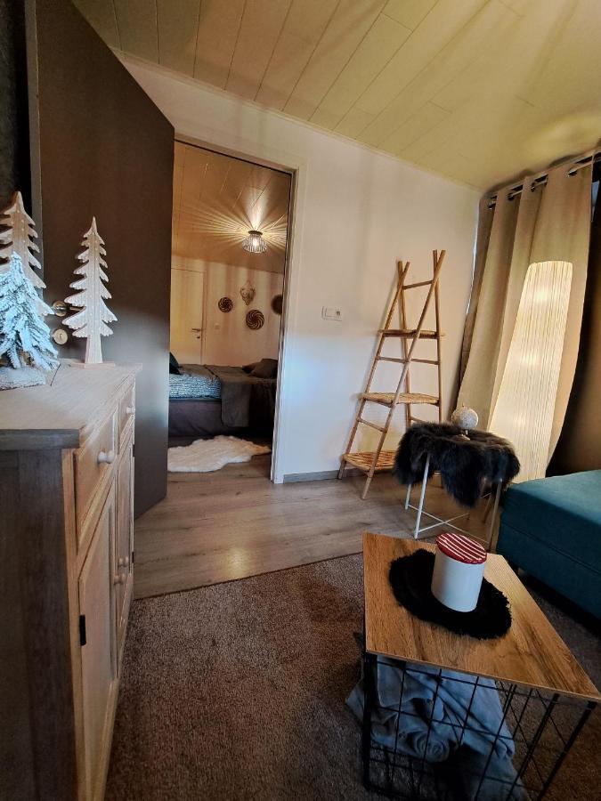 Aux Champs Des Cloches Apartman Houffalize Kültér fotó